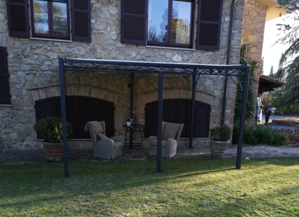 Pergola Sardegna montiert